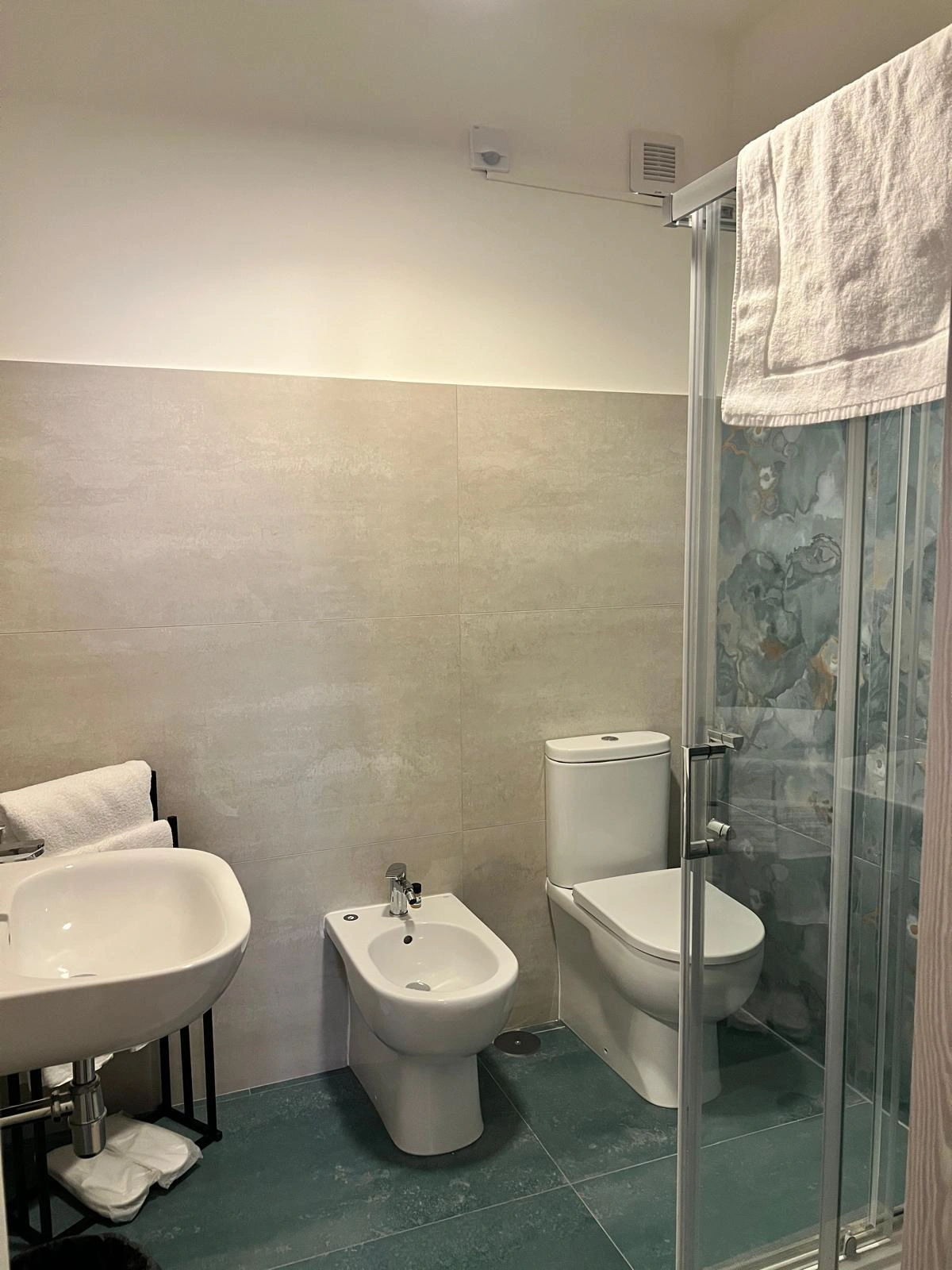 Bathroom detail